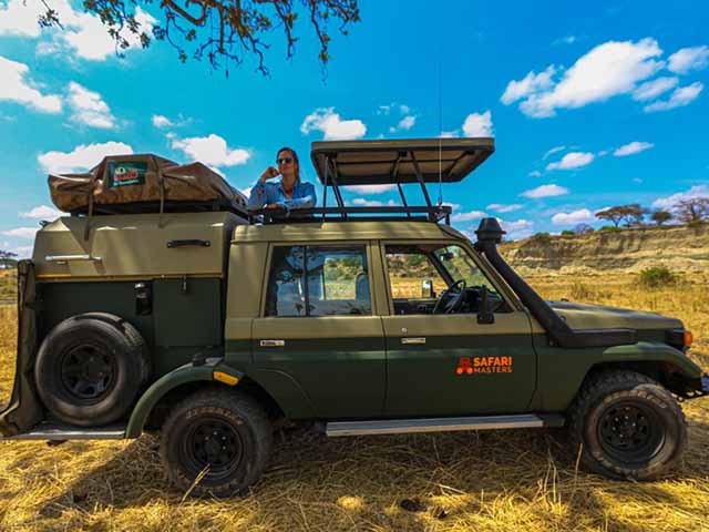 Safari Masters, Self drive tanzania, tanzania Self-drive, drive in your own,explore Tanzania in your own, Serengeti, Kilimanjaro